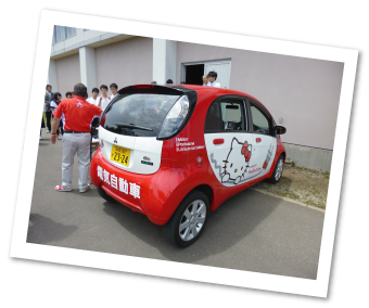 電気自動車kittyの後ろ姿
