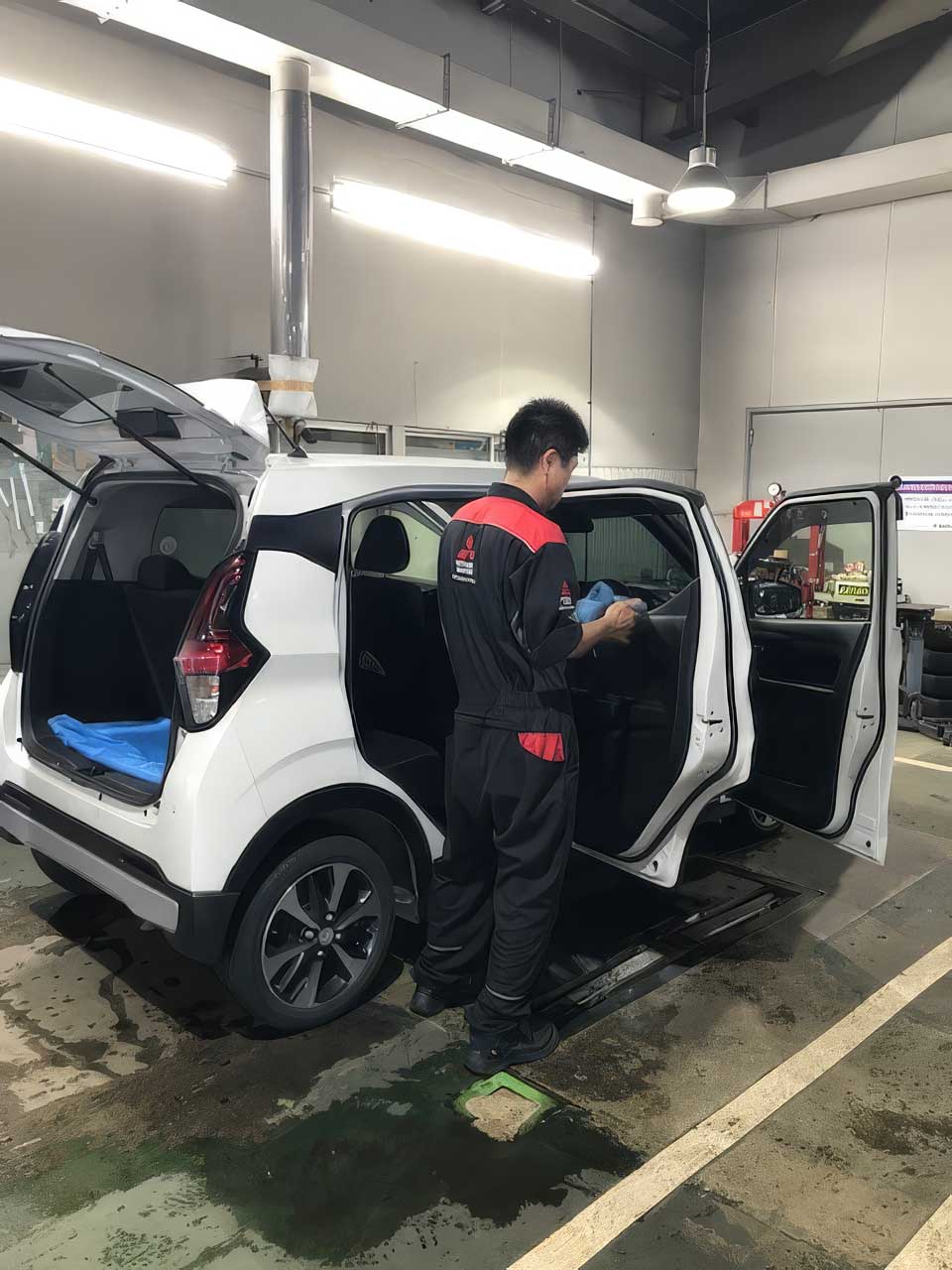 基本作業から始め、段階的に技術を身につける