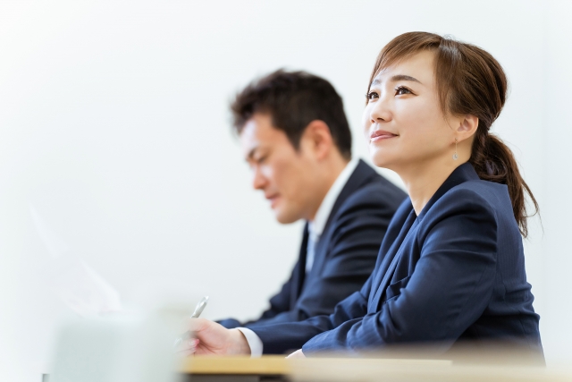 先輩・後輩が学習しているところ